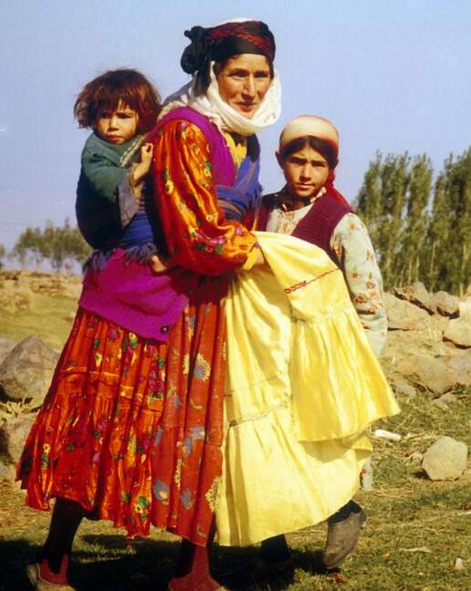 Women Kurdish Clothes
